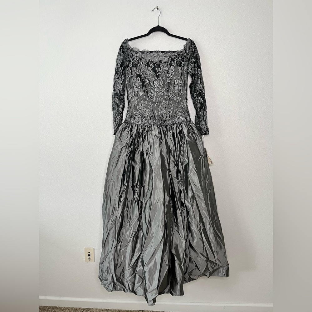 VTG Victor Costa Y2K Lace Taffeta Ball Gown Full-Length Formal Sz 10 Dress Glam